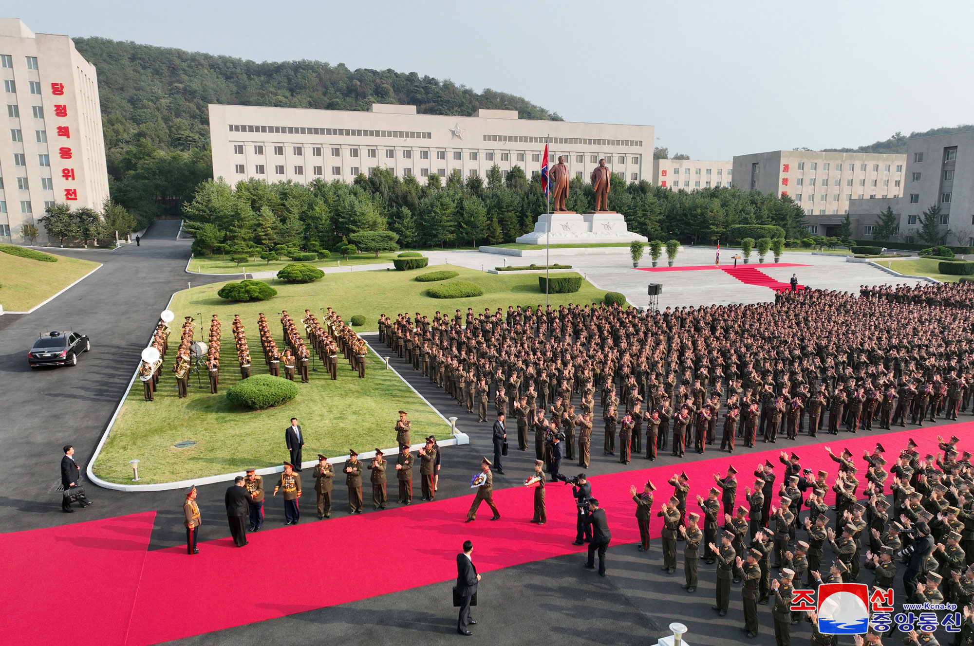 President of State Affairs Kim Jong Un pays congratulatory visit to Kim Jong Un University of National Defence