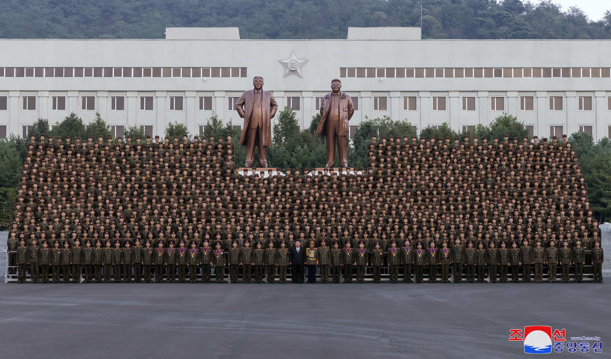 President of State Affairs Kim Jong Un pays congratulatory visit to Kim Jong Un University of National Defence