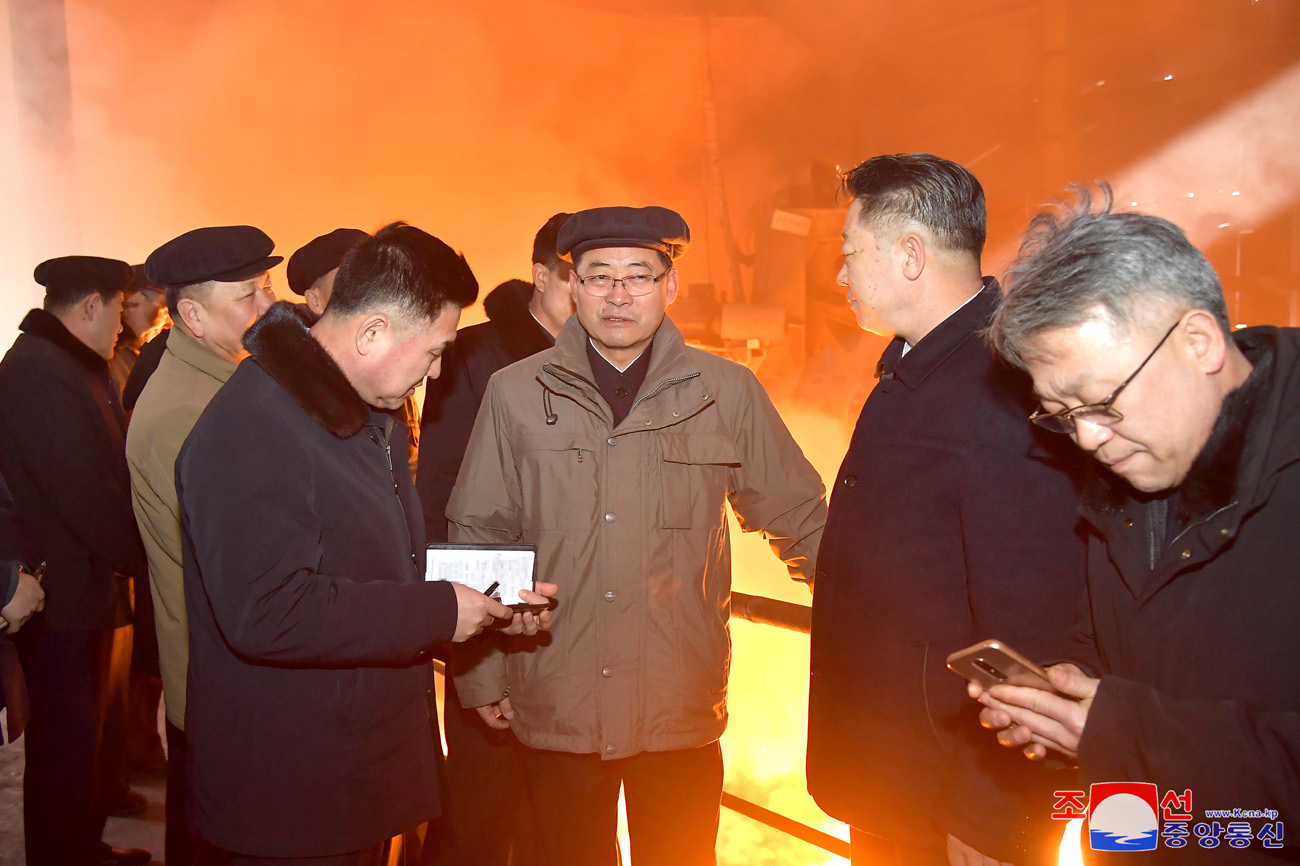 Besuch des Regierungschefs in den Bezirken Nord- und Süd-Hamgyong