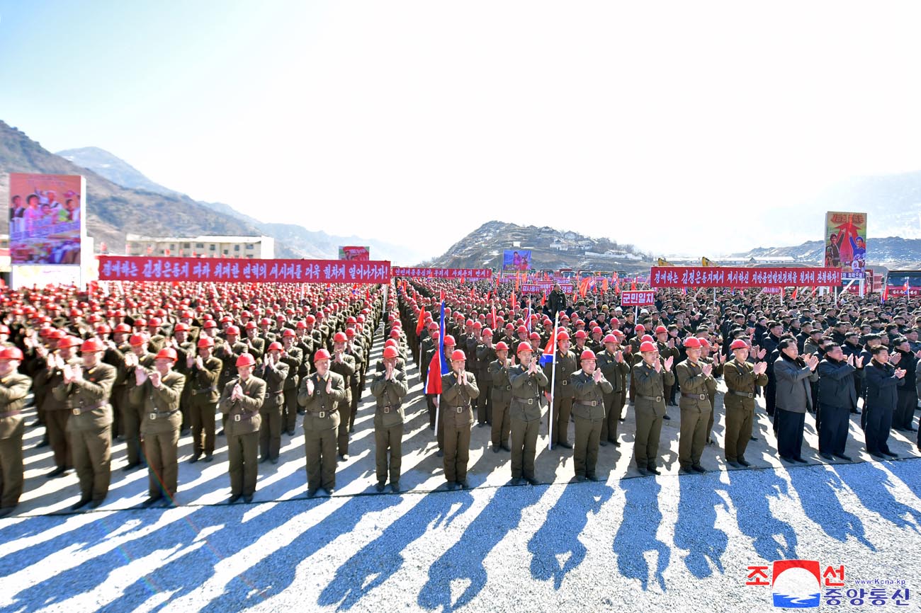 Groundbreaking ceremonies of regional-industry factories, hospital and leisure complex held