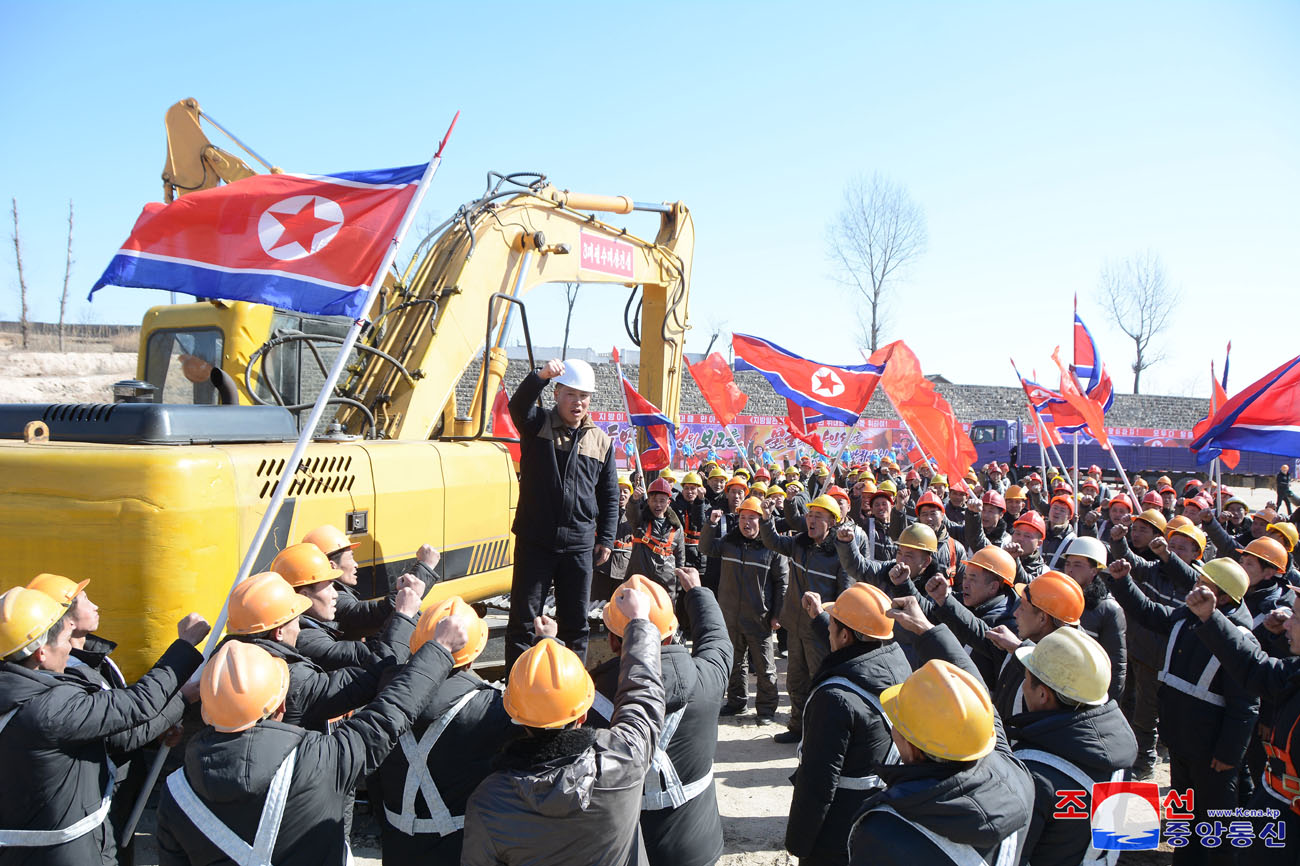 Groundbreaking ceremonies of regional-industry factories, hospital and leisure complex held