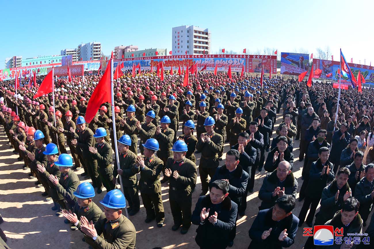 Groundbreaking ceremonies of regional-industry factories, hospital and leisure complex held