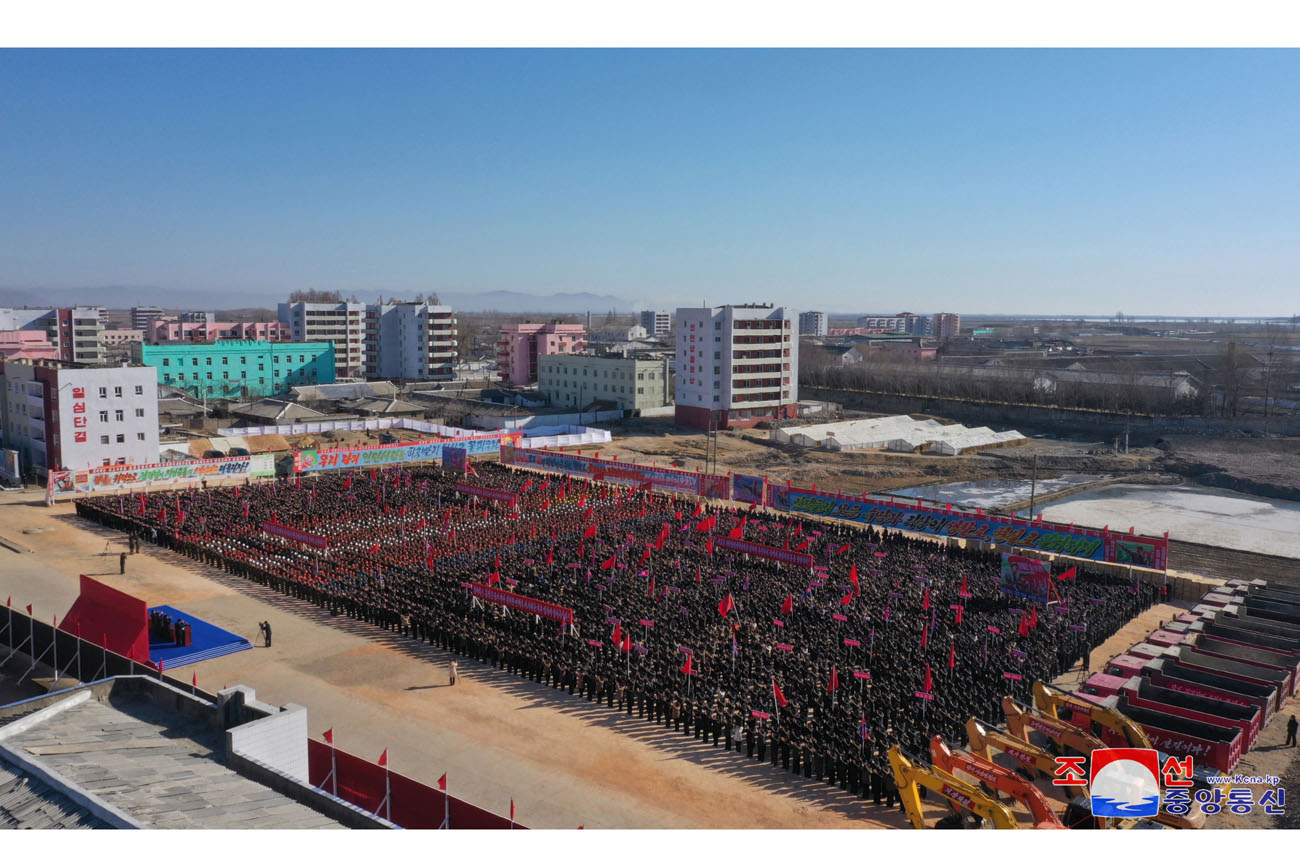 Groundbreaking ceremonies of regional-industry factories, hospital and leisure complex held