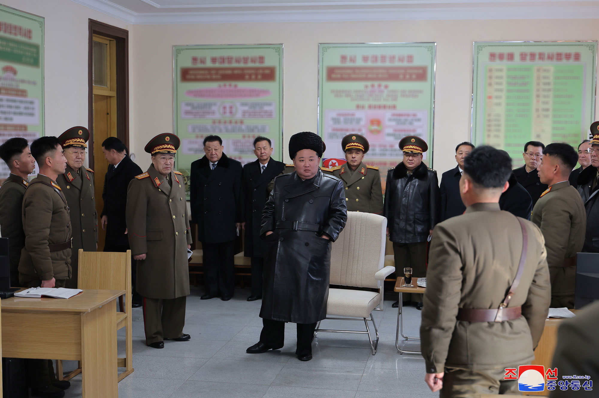 Estimado compañero Kim Jong Un visita Academia Militar Política Kim Il Sung