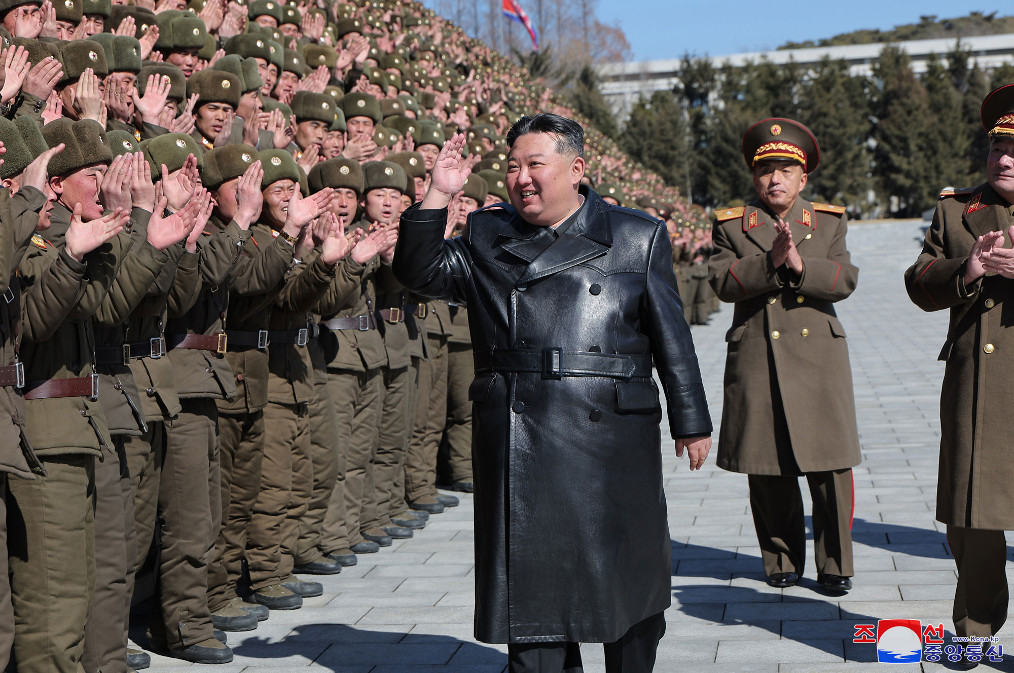 Estimado compañero Kim Jong Un visita Academia Militar Política Kim Il Sung