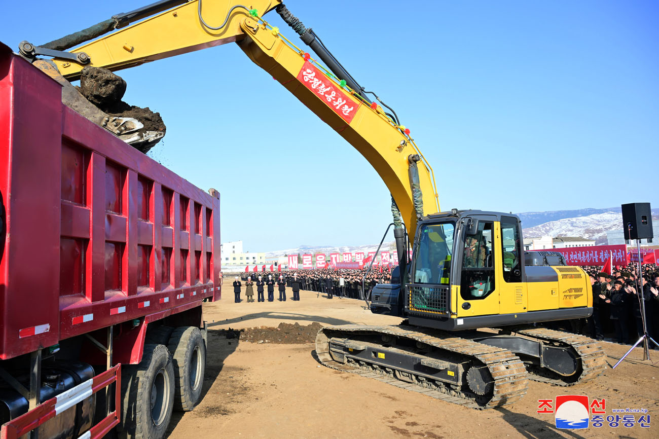 Feiern zum Baubeginn der örtlichen Industriebetriebe in den Kreisen Pukchang, Yomju, Paechon, Janggang, Cholwon und Kilju