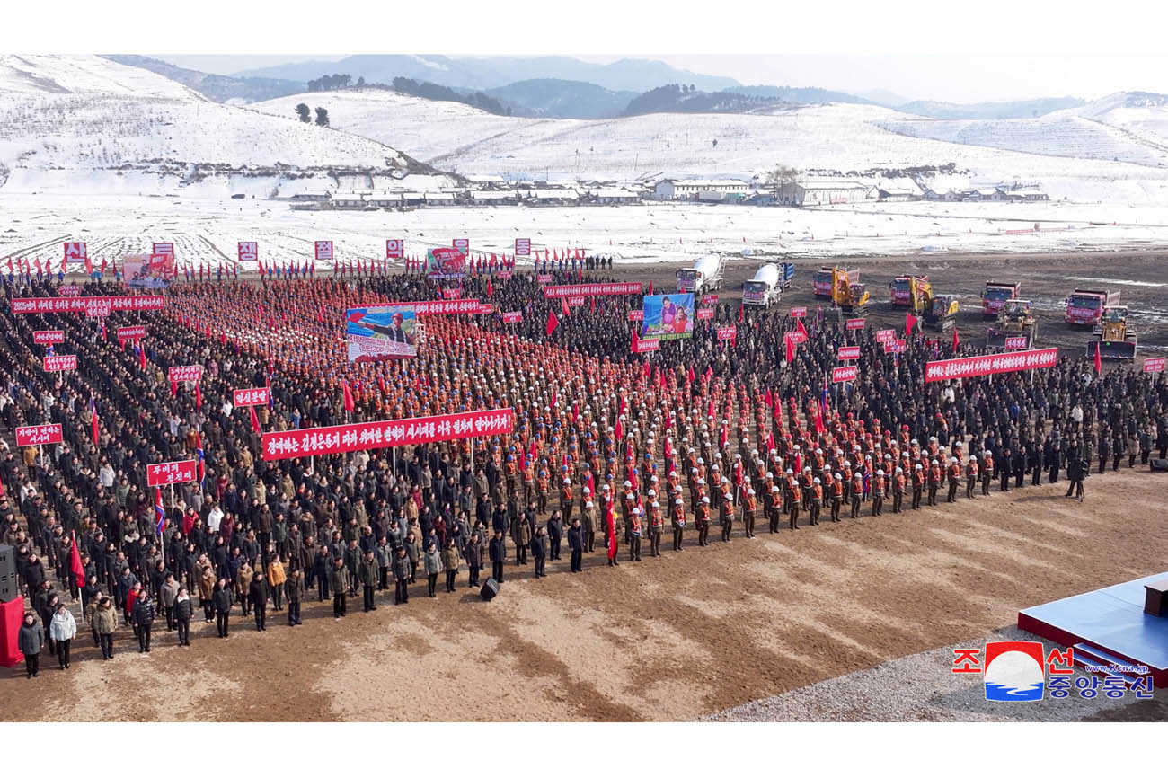 Feiern zum Baubeginn der örtlichen Industriebetriebe in den Kreisen Pukchang, Yomju, Paechon, Janggang, Cholwon und Kilju